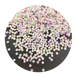 Støvede blå falske blomster